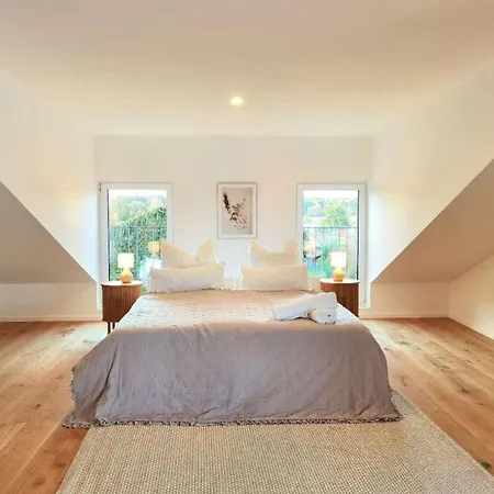 Modernes Neubauhaus Ca 200 Qm Naehe Vom Flughafen Casa de Férias Egelsbach