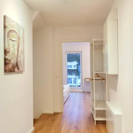 Modernes Neubauhaus Ca 200 Qm Naehe Vom Flughafen Tatil Evi