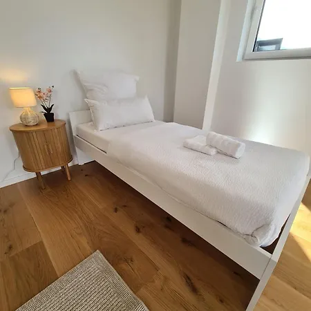 Modernes Neubauhaus Ca 200 Qm Naehe Vom Flughafen * Egelsbach