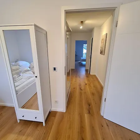 Modernes Neubauhaus Ca 200 Qm Naehe Vom Flughafen Tatil Evi