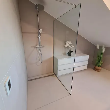 Modernes Neubauhaus Ca 200 Qm Naehe Vom Flughafen Tatil Evi