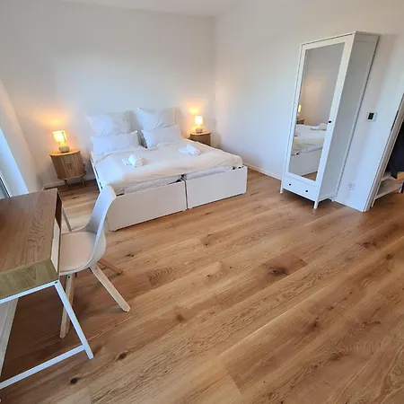 Modernes Neubauhaus Ca 200 Qm Naehe Vom Flughafen Casa de Férias Egelsbach