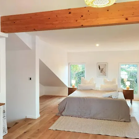 Modernes Neubauhaus Ca 200 Qm Naehe Vom Flughafen Casa de Férias *