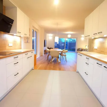 Modernes Neubauhaus Ca 200 Qm Naehe Vom Flughafen Egelsbach