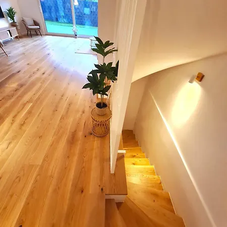 Tatil Evi Modernes Neubauhaus Ca 200 Qm Naehe Vom Flughafen Egelsbach