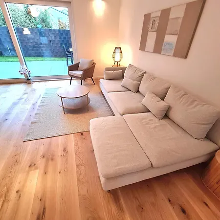 Tatil Evi Modernes Neubauhaus Ca 200 Qm Naehe Vom Flughafen *