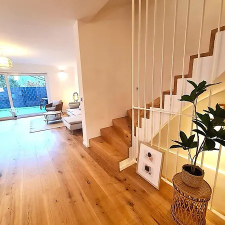 Tatil Evi Modernes Neubauhaus Ca 200 Qm Naehe Vom Flughafen