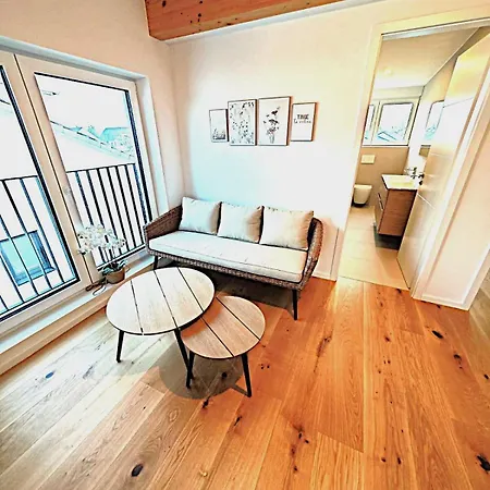 Modernes Neubauhaus Ca 200 Qm Naehe Vom Flughafen Tatil Evi *