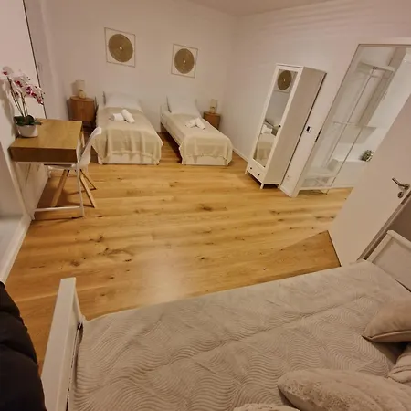 Tatil Evi Modernes Neubauhaus Ca 200 Qm Naehe Vom Flughafen *