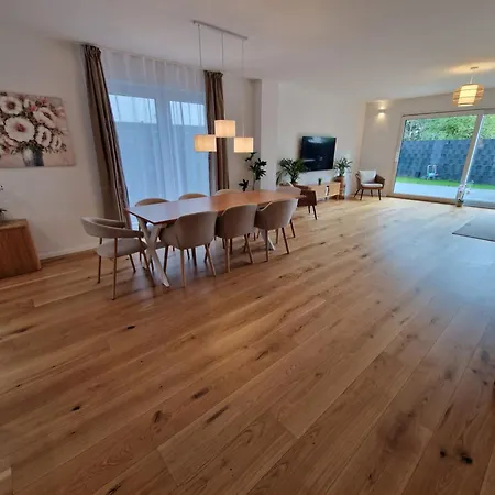Modernes Neubauhaus Ca 200 Qm Naehe Vom Flughafen