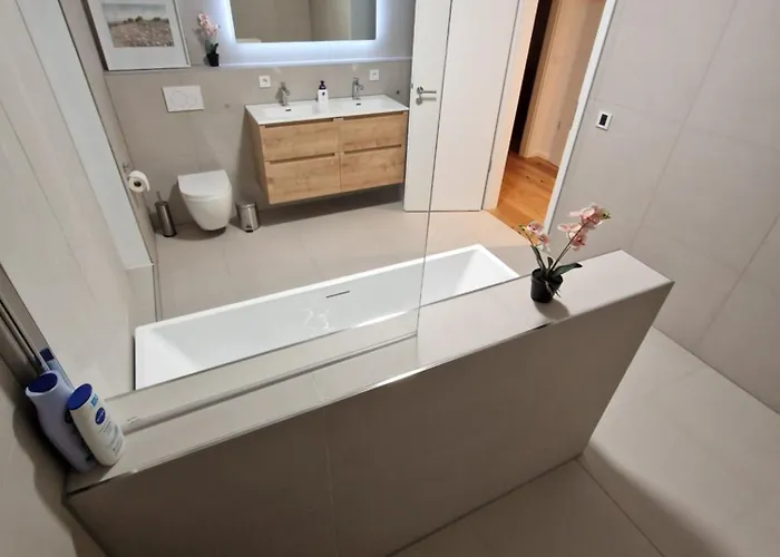 別荘 Modernes Neubauhaus Ca 200 Qm Naehe Vom Flughafen *